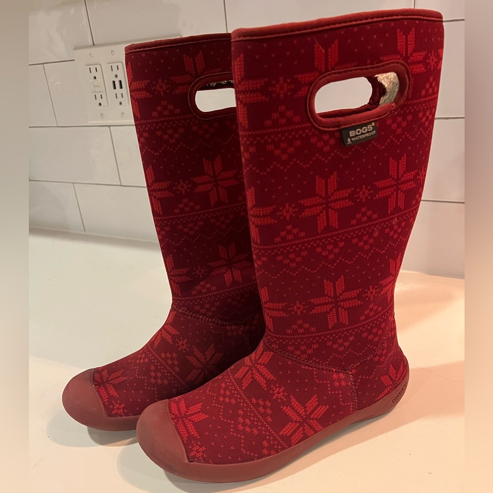 Bogs Boots Tall Womens Size 7 Summit Sweater Waterproof Insulated Red Wine Color